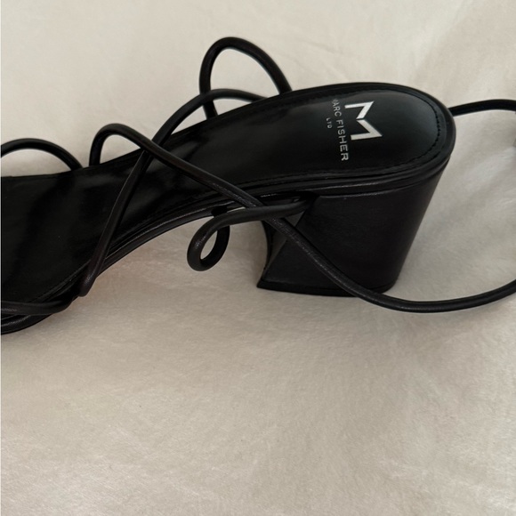Marc Fisher Strappy Lace Up Heels Size 8 - Picture 3 of 4